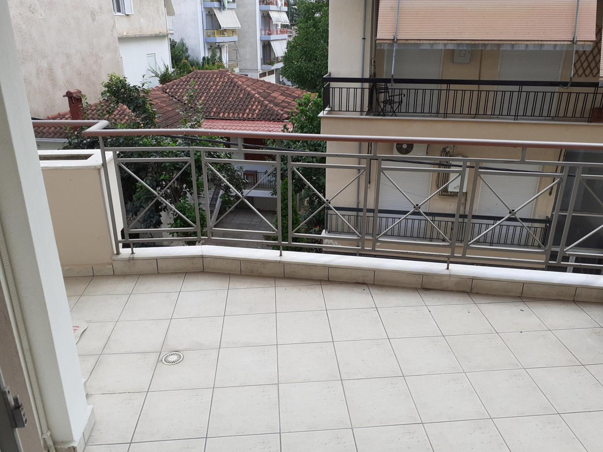 Απέριττον 2 Apartment Trikala  Luaran gambar