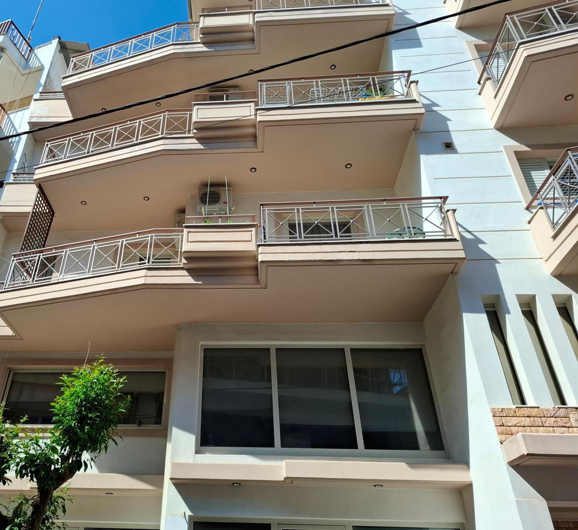 Απέριττον 2 Apartment Trikala  Luaran gambar